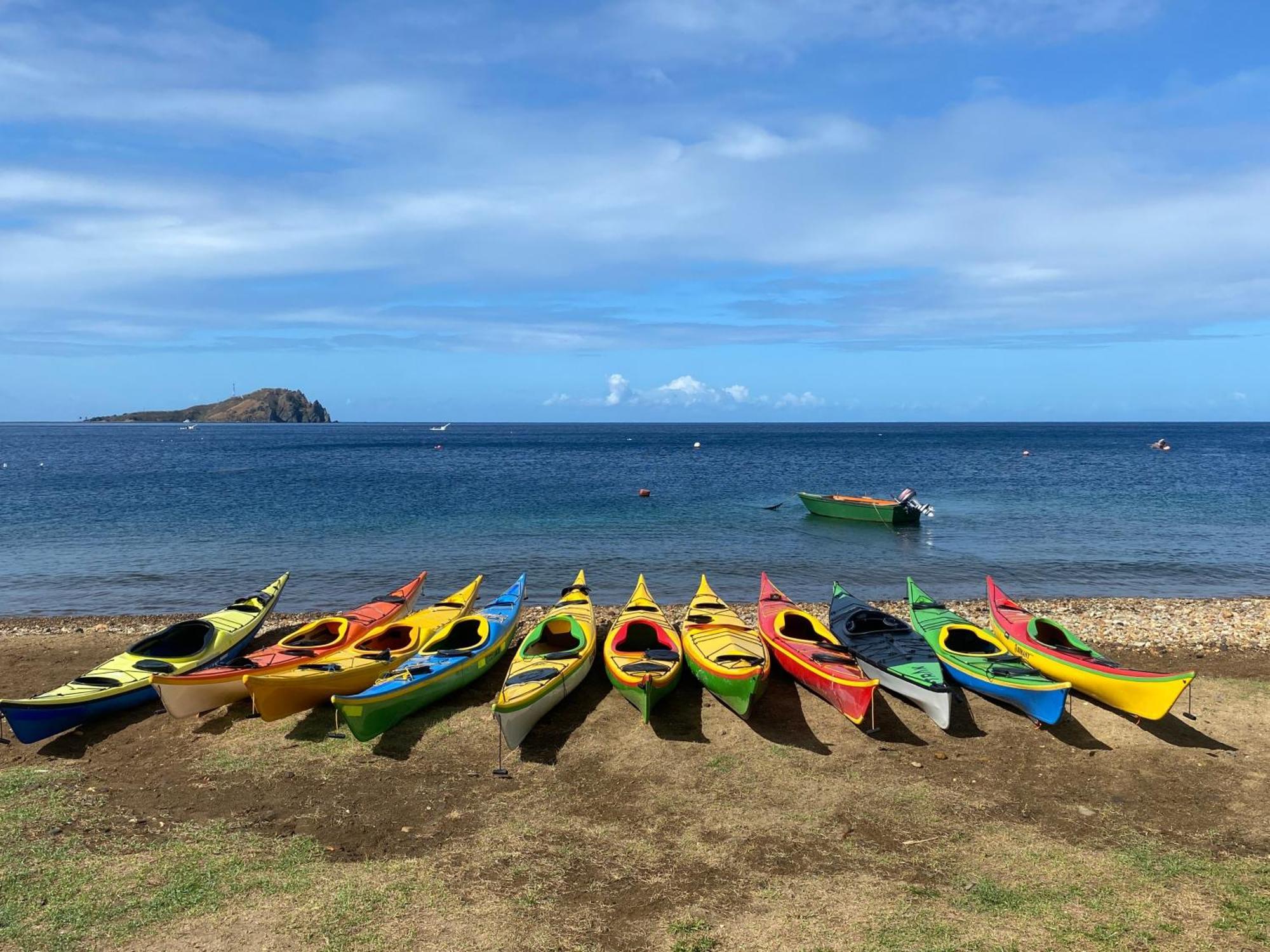 Rainbow Heights Apartment, Soufriere エクステリア 写真