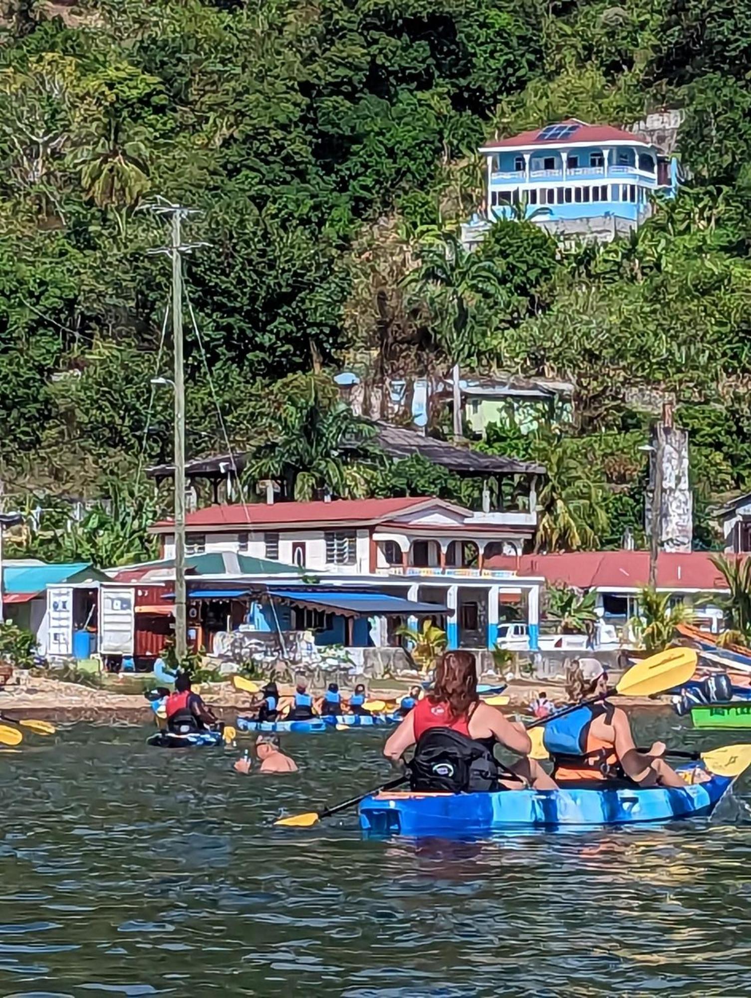 Rainbow Heights Apartment, Soufriere エクステリア 写真