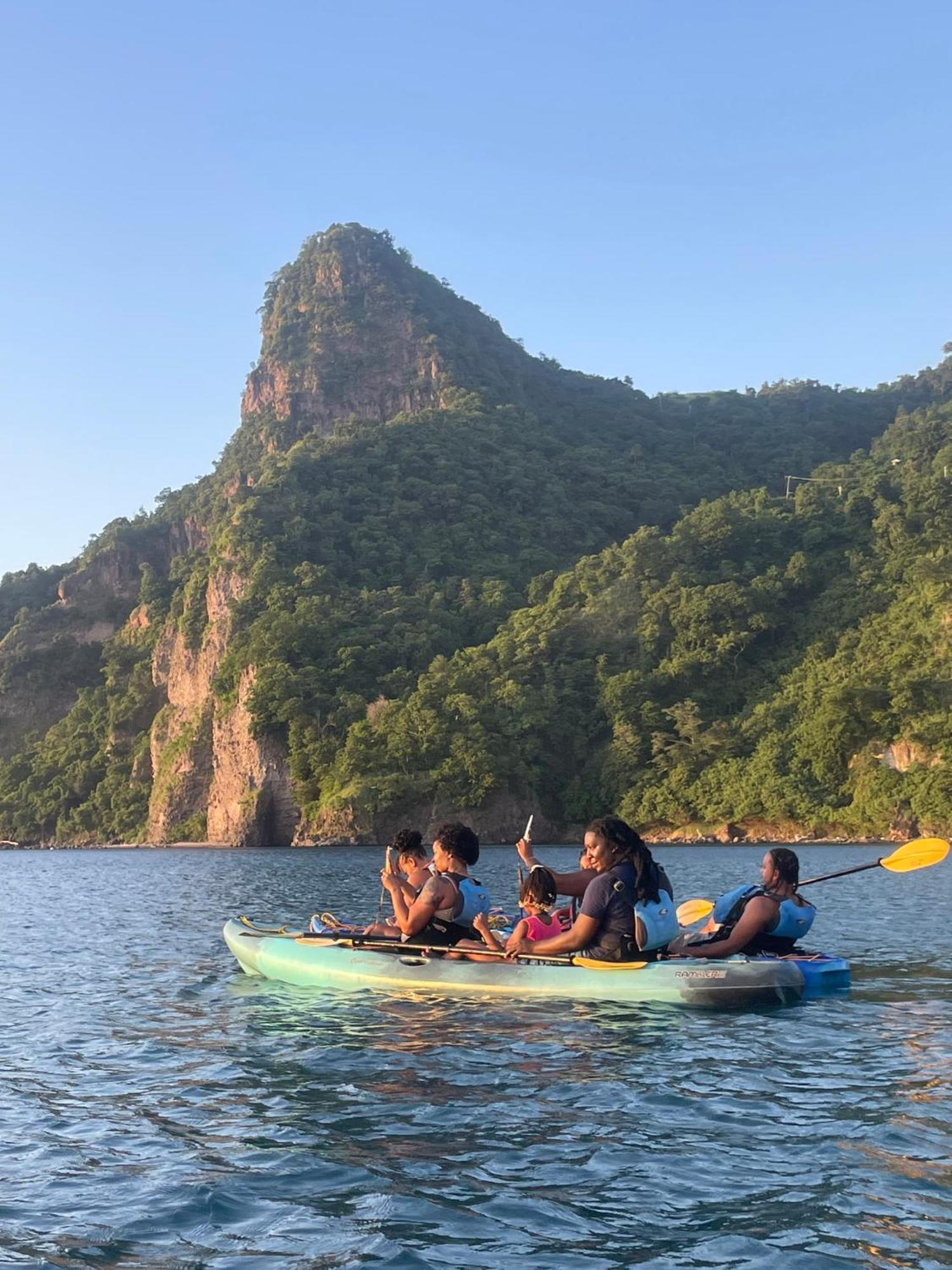 Rainbow Heights Apartment, Soufriere エクステリア 写真