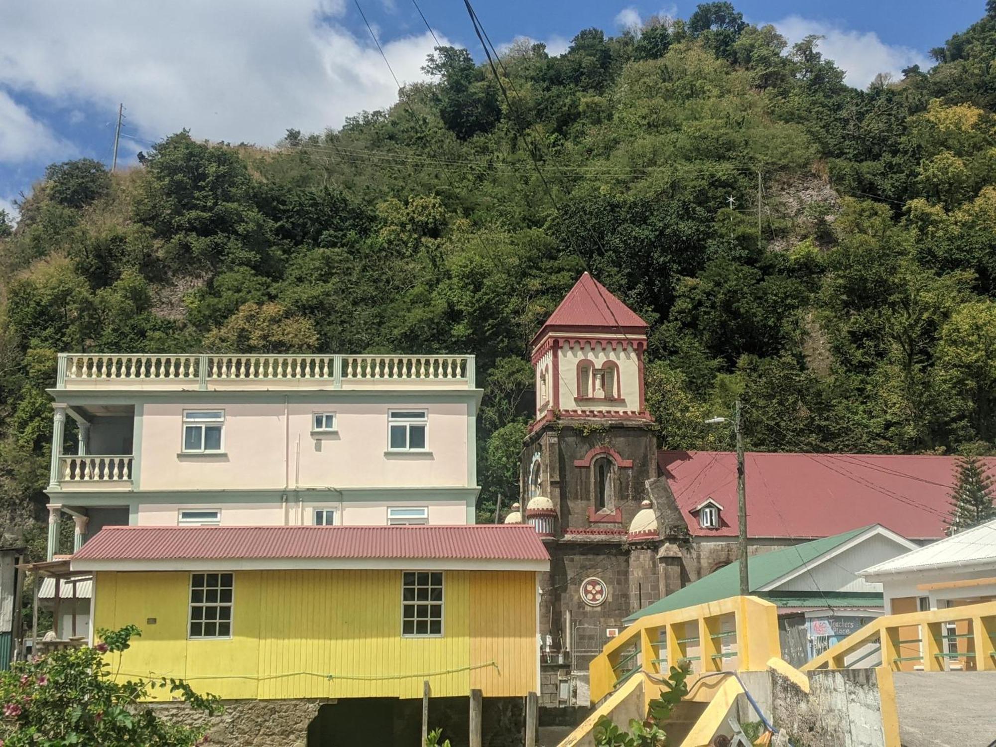 Rainbow Heights Apartment, Soufriere エクステリア 写真